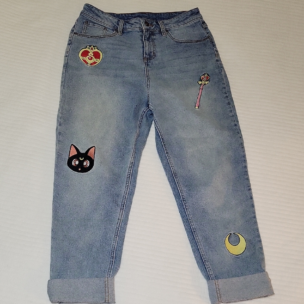 Sailor Moon Hot Topic Exclusive Light Wash Embroidered Patch Jeans Womens Size 5